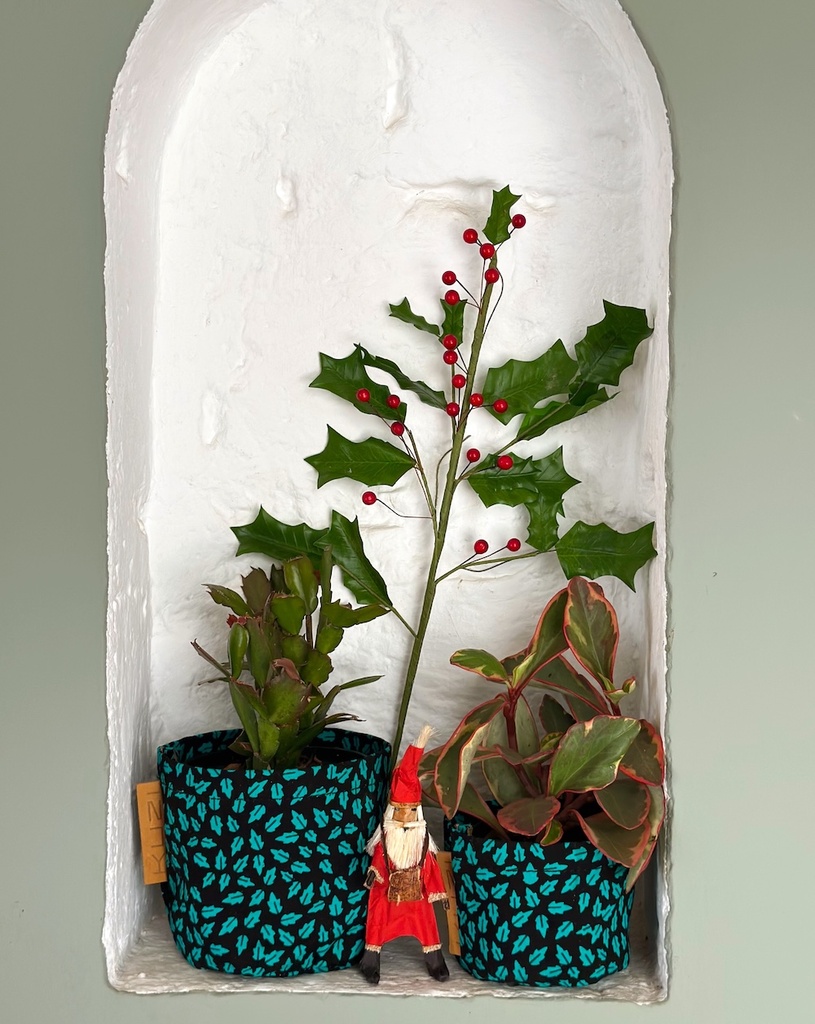 Holly Leaf Kitenge Planter