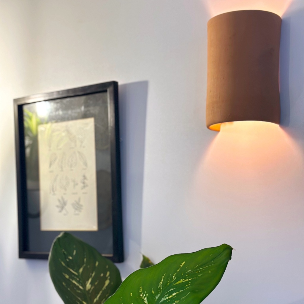 Suswa Wall Sconce
