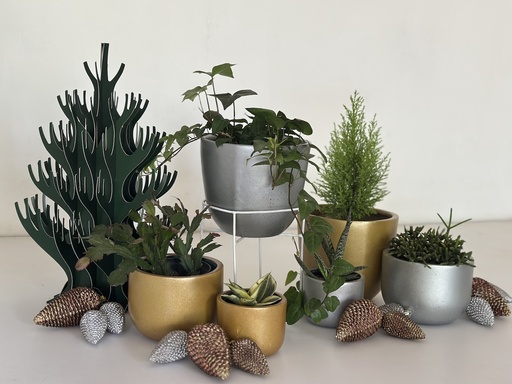 Silver & Gold Fibreglass Pots (Limited Edition)